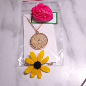 Złoty naszyjnik złocień pełny