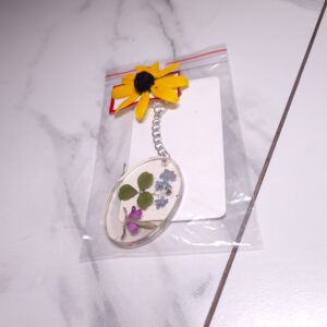 Breloczek goździk koniczyna niezapominajka